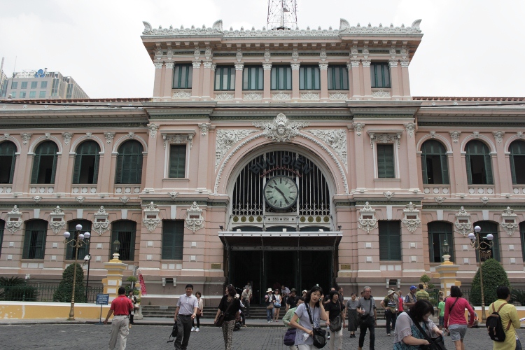 Những tòa nhà Pháp ở Sài Gòn mê hoặc du khách