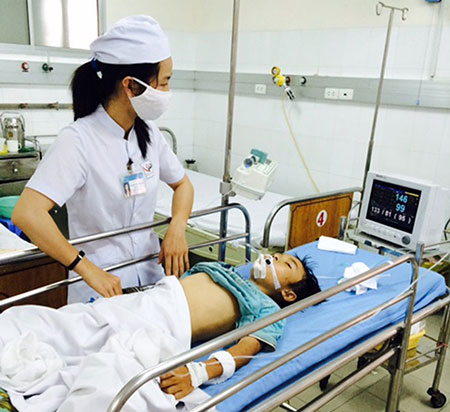 Tin thầy Lang, nạn nhân bị rắn cắn nguy kịch