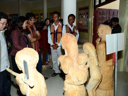 Trưng bày 80 tượng gỗ dân gian độc đáo tại Kon Tum