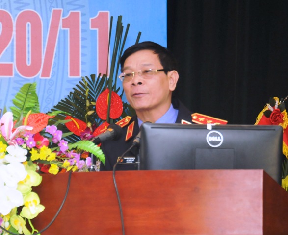 TS. Lê Hữu Thể, Phó Viện trưởng VKSNDTC phát biểu tại buổi lễ