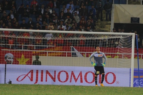 Dằn vặt vì phạm sai lầm đáng tiếc, Nguyên Mạnh mất ngủ cả đêm