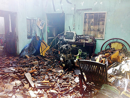 Cháy cửa hàng ở chợ Gò Bồi