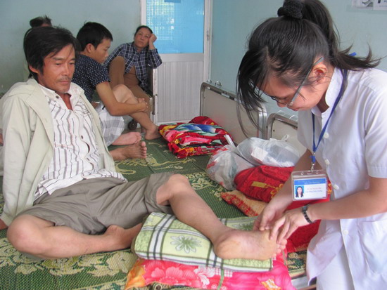 Đã xuất hiện nạn nhân của rắn lục đuôi đỏ