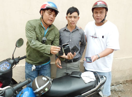 Một lần dẫn đường, tiền công 500 000 đồng