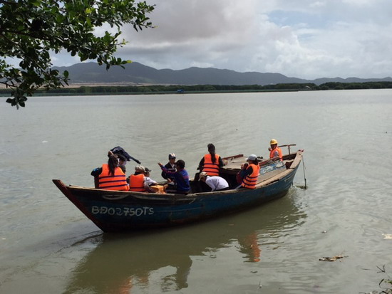 Một bến đò ngang kém an toàn