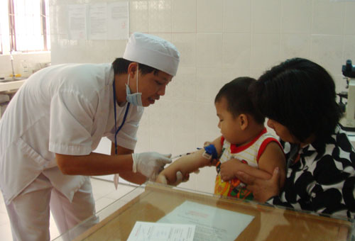 Chú trọng với bệnh sốt xuất huyết và tay chân miệng trở nặng