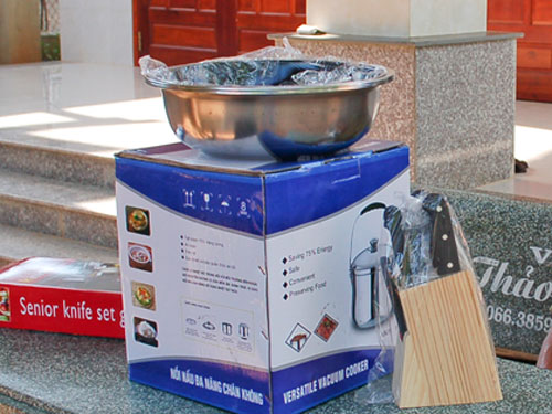 Núp bóng hội thảo dụ dân mua hàng