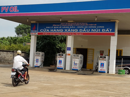 Một cây xăng xin đóng cửa vì bán xăng có cặn cho khách hàng