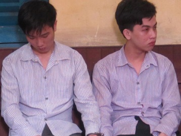 Trốn nhà đi uống rượu, thiếu nữ bị bạn nhậu làm nhục