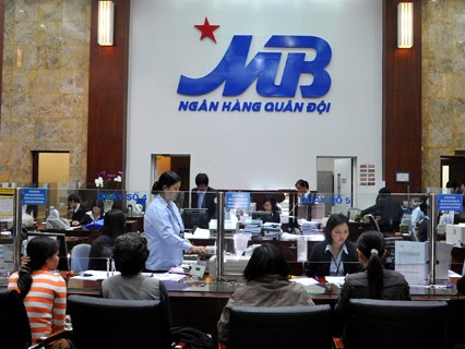 Nhân viên ngân hàng nào có năng suất lao động tốt nhất