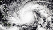 Dân Philippines đổ xô đi mua hàng tránh siêu bão