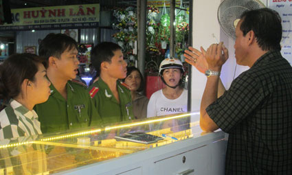 Vào trại vì một phút nổi lòng tham