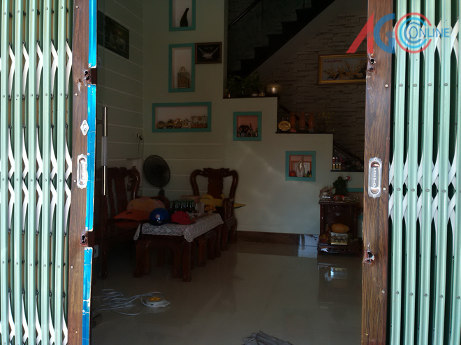 Ngủ dậy thấy cửa nhà mở, phát hiện mất cả tỉ đồng