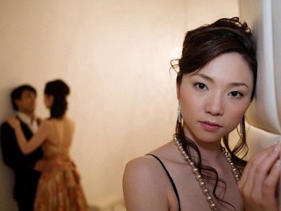 Chồng ngoại tình lại lấp liếm đổ tội bất hiếu cho vợ