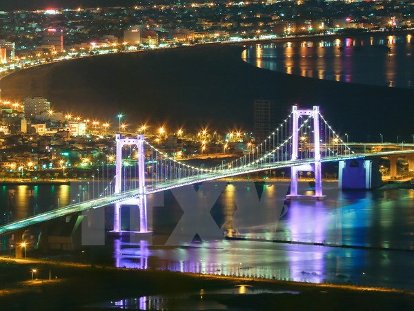  Cầu Thuận Phước, cây cầu treo dây võng bắc qua 2 bờ sông Hàn đổ ra Vịnh Đà Nẵng. (Ảnh: Trần Lê Lâm/TTXVN)