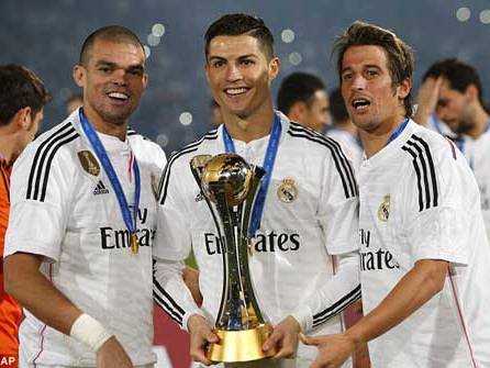 Xavi loại Ronaldo khỏi Top 3 QBV FIFA