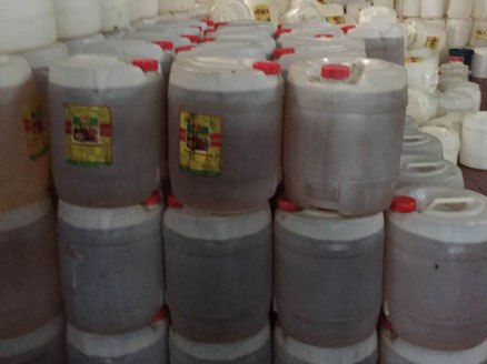 Bắt giữ hàng trăm lít dầu ăn có dấu hiệu làm giả nhãn hiệu