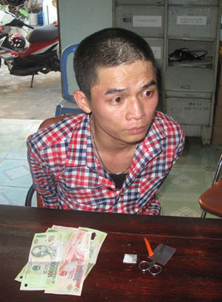 Cảnh sát biển bắt vụ mua bán hàng đá