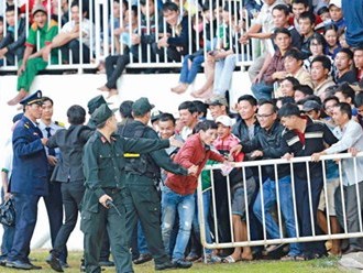 HA GL đối diện án phạt vỡ sân