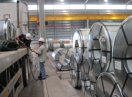 Ngành thép hướng ngoại tìm cơ hội