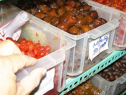 Thực phẩm bắt mắt làm hại thân