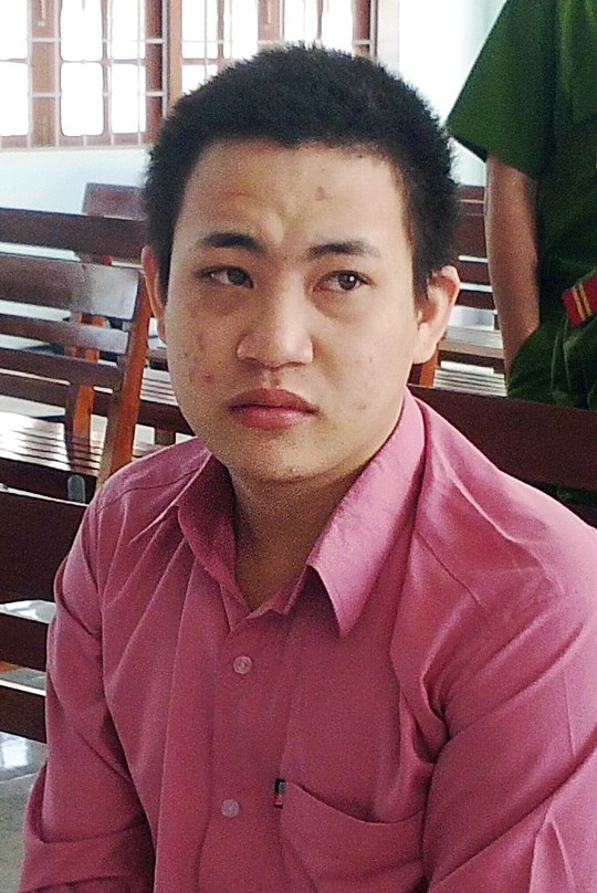 Nhờ bạn thuê xe đi cướp, bị 4 năm tù