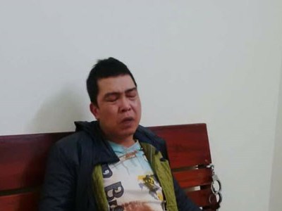 Kẹp 3 đi mua ma túy đá, gặp CSCĐ bỏ chạy toán loạn