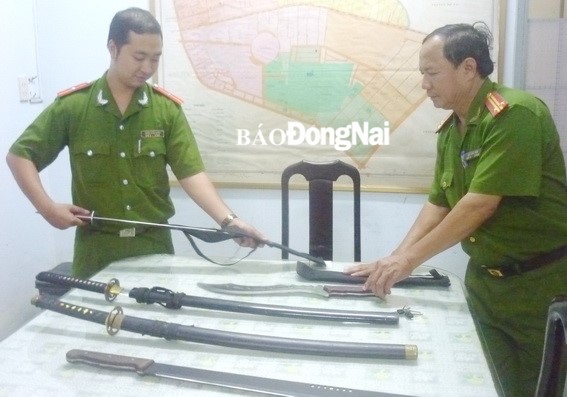 Phát hiện nhiều hung khí nóng