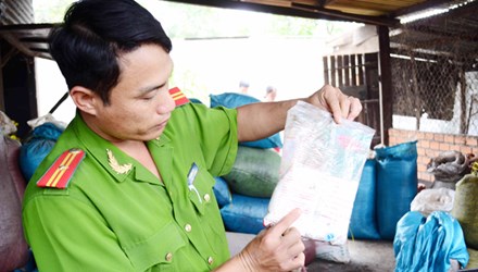 Cách đơn giản nhận biết cà phê thật - cà phê giả, cà phê chứa hóa chất