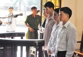 Phóng viên Võ Thanh Tùng và đồng phạm ra tòa