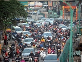 Yêu cầu khắc phục ùn tắc giao thông tại 2 thành phố lớn