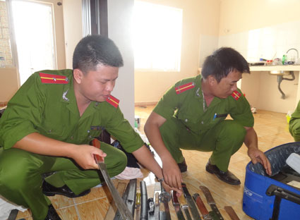 Triệt phá một ổ ma túy, thu giữ nhiều hàng nóng