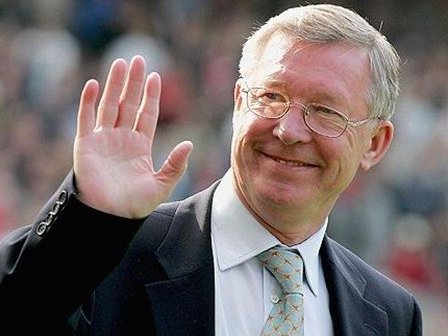 Hé lộ mức lương khủng của Sir Alex phía sau cánh gà