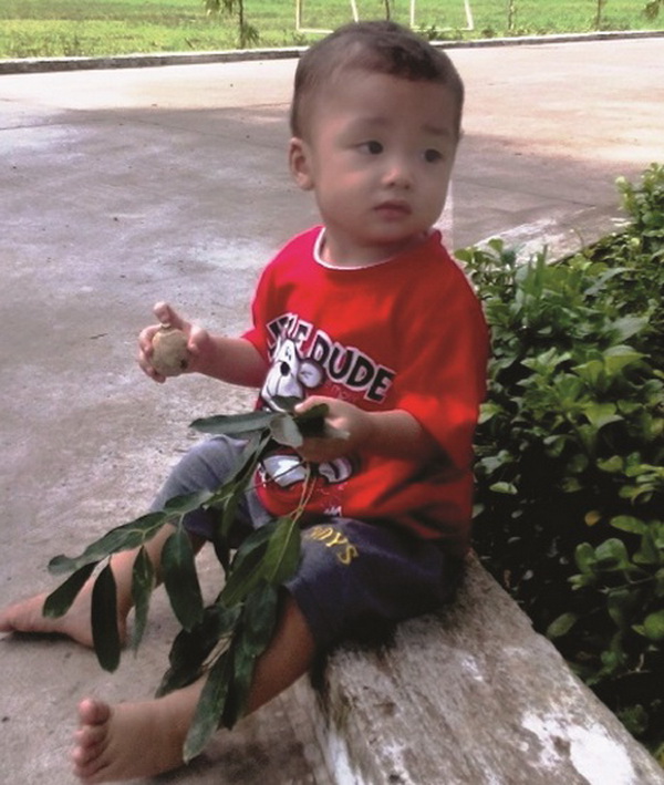 Tiếp vụ bé trai 2 tuổi bị bỏ rơi trên xe taxi Bé sẽ sớm được đoàn tụ với gia đình