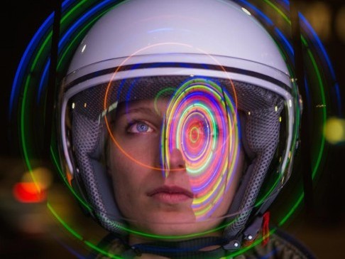 Mũ bảo hiểm nghe được cả suy nghĩ