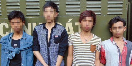 Cuộc sống bụi bờ của băng trộm nhí