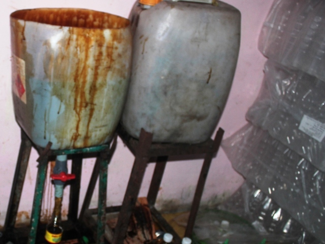 Phát hiện cơ sở chuyên sản xuất gia vị bẩn