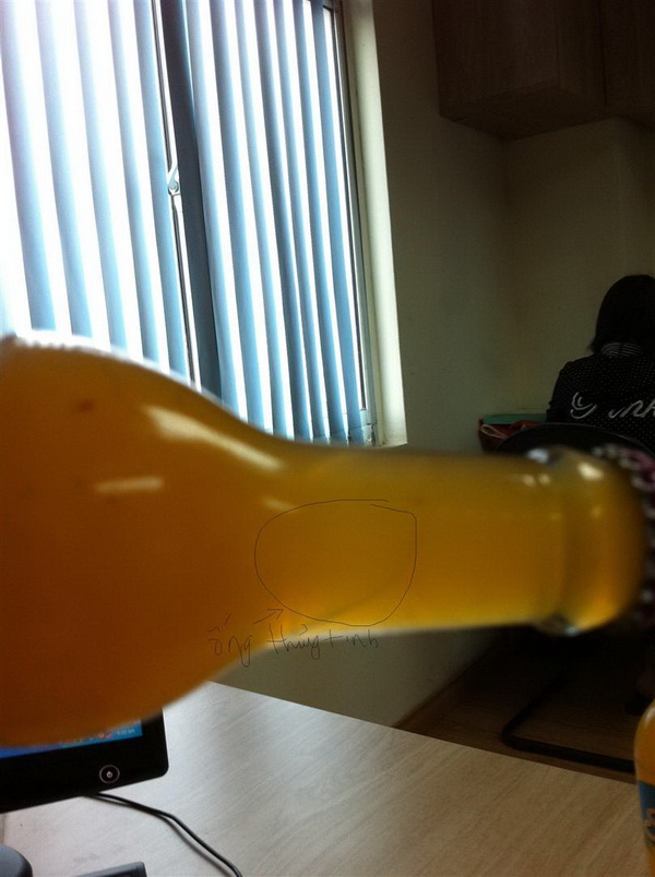 Những vật thể lạ trong thực phẩm và câu trả lời gây sốc của nhà sản xuất