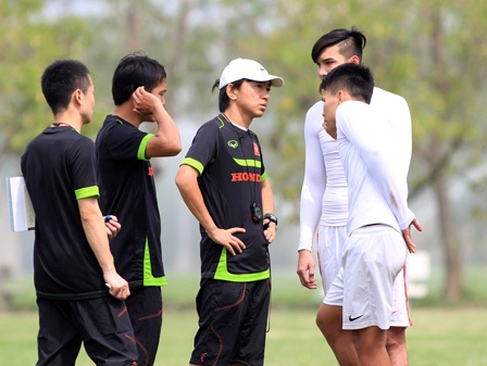 HLV Miura có phương pháp riêng để bảo vệ Công Phượng