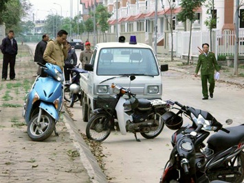 Hà Nội Phát hiện thi thể người đàn ông trên vỉa hè