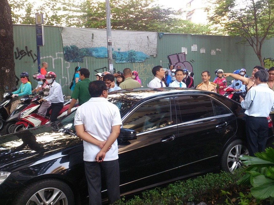 Tài xế gục chết khi đang lái xe trên đường