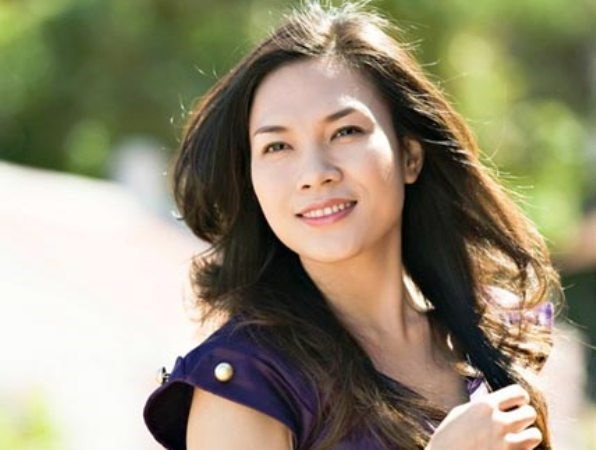 Họa mi tóc nâu Mỹ Tâm khai màn Đẹp Việt trong ngày 8 3