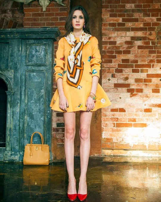 Những cách phối đồ cực chất với màu cam