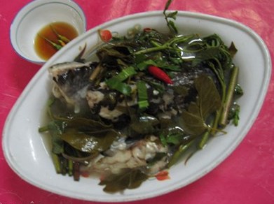 Canh chua cá ba sa lá giang miền Tây
