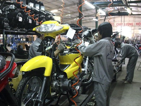 Hãng xe đổi chiêu, xe máy đồng loạt tăng giá mạnh
