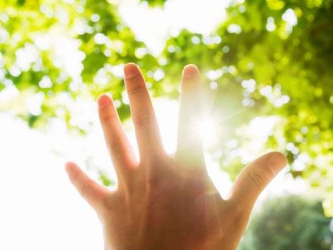 9 dấu hiệu ở bàn tay tiết lộ sức khỏe