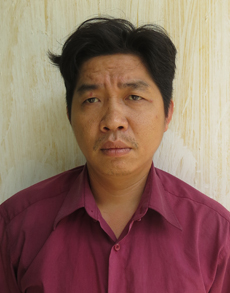 Lao xe ô tô vào tổ tuần tra