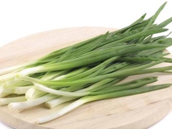 Những lợi ích không ngờ từ hành lá