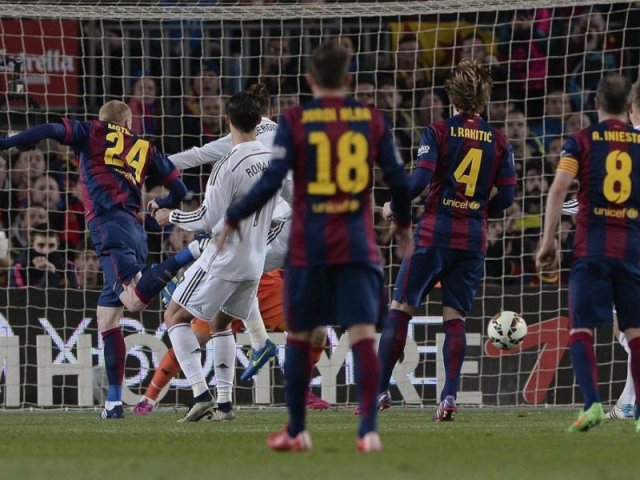 Barcelona hạ gục Real Madrid Một bước tới thiên đường