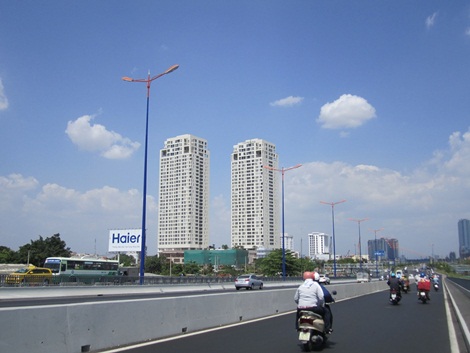 TP HCM  Chóng mặt nguồn cung căn hộ khu Đông